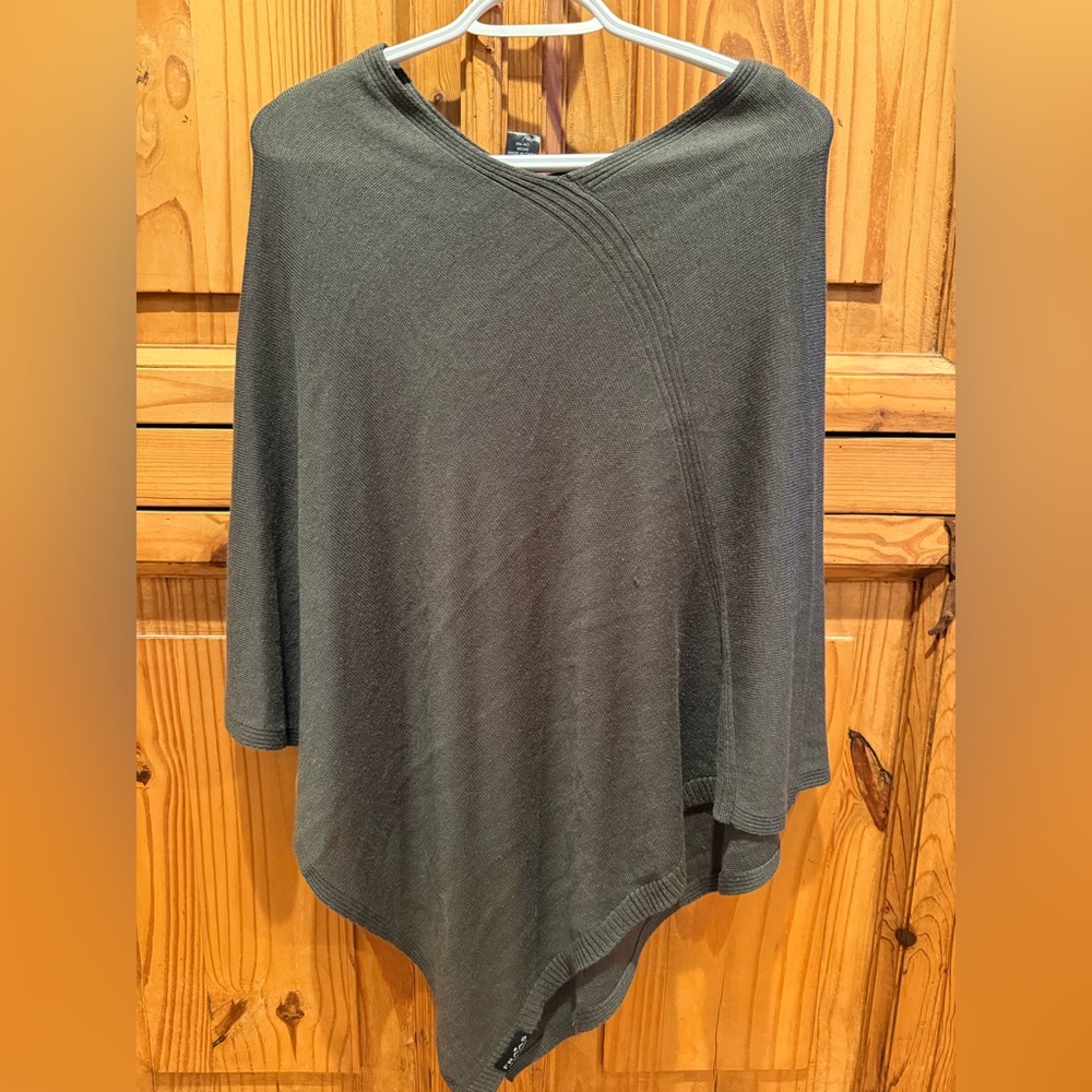 Beautiful cashmere green poncho